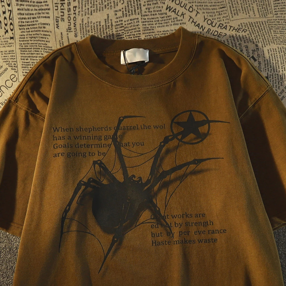 Camiseta Masculina Y2K Streetwear com Estampa de Aranha | Camisa Oversized Estilo Grunge Harajuku Casual