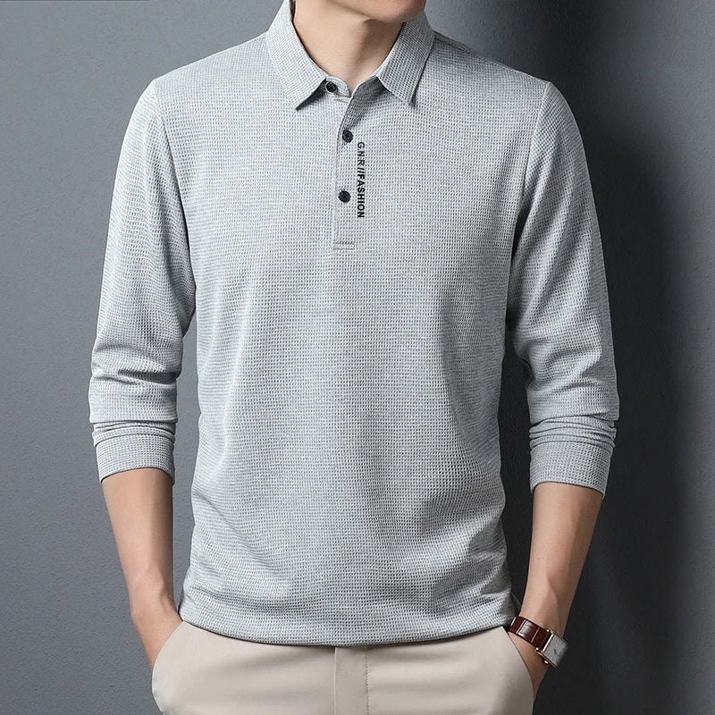 Polo Waffle Masculina Manga Longa – Estilo Casual Premium com Estampa Letter